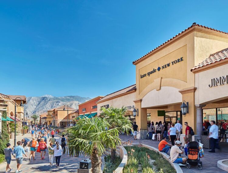 exterior of Cabazon Outlets