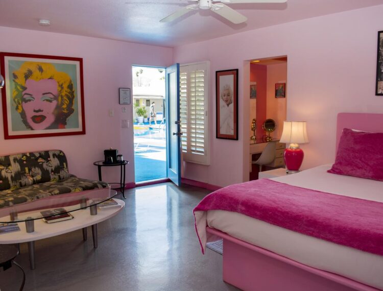 Palm Springs Rendezvous guestroom