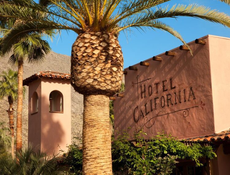 Hotel California sign