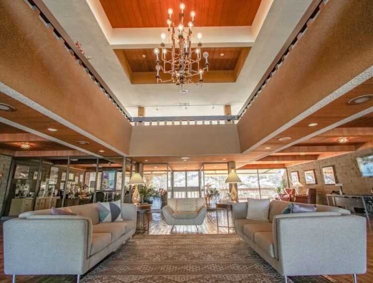 Palm Springs Tennis Club lobby
