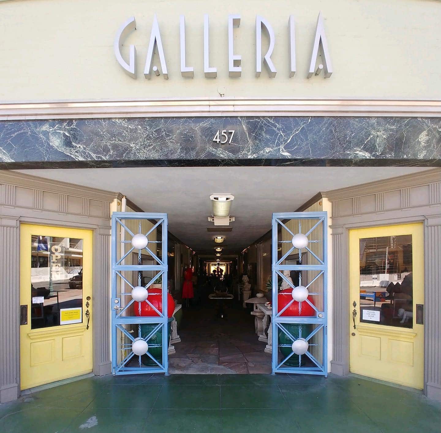 Palm Canyon Galleria