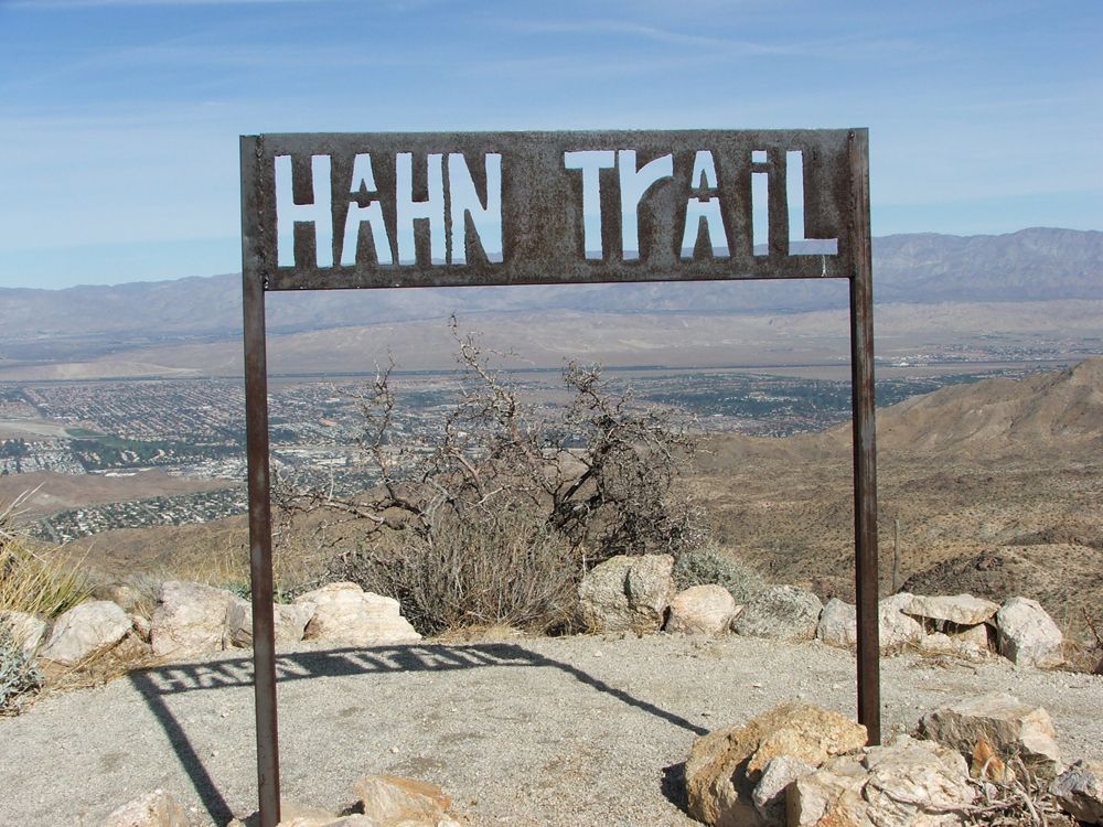 Hahn Buena Vista Trail Palm Canyon